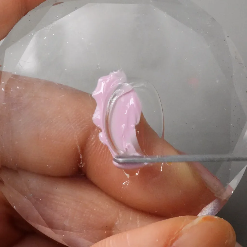 【失敗しない!】ちゅるんネイルの秘密は「色」じゃなかった!透明感の正体とは…