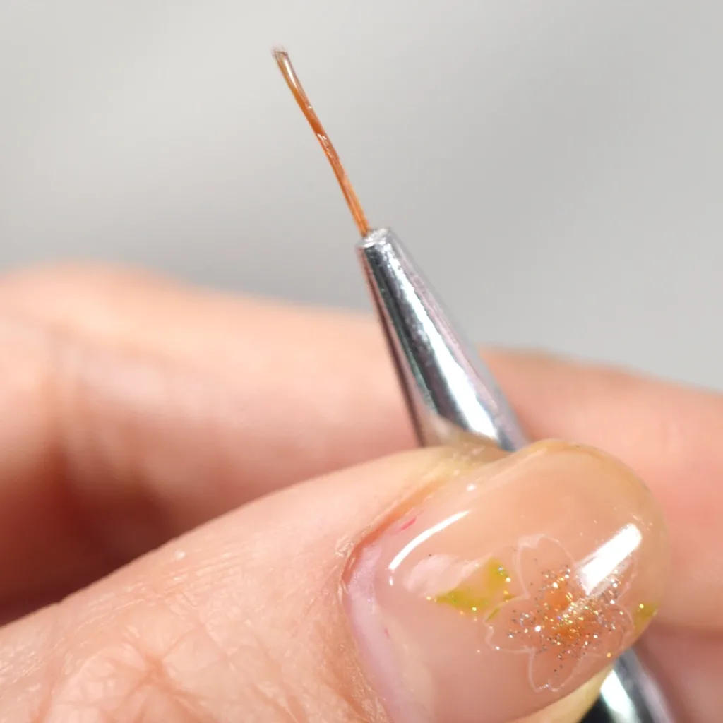 【保存版】ジェルネイルがはみ出す…を卒業！甘皮周りを劇的に綺麗に塗る「裏ワザ」